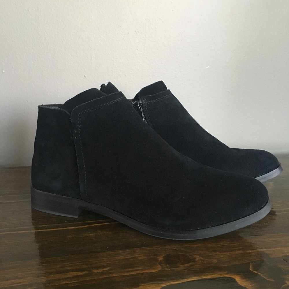 Steve Madden Rimas Ankle Bootie